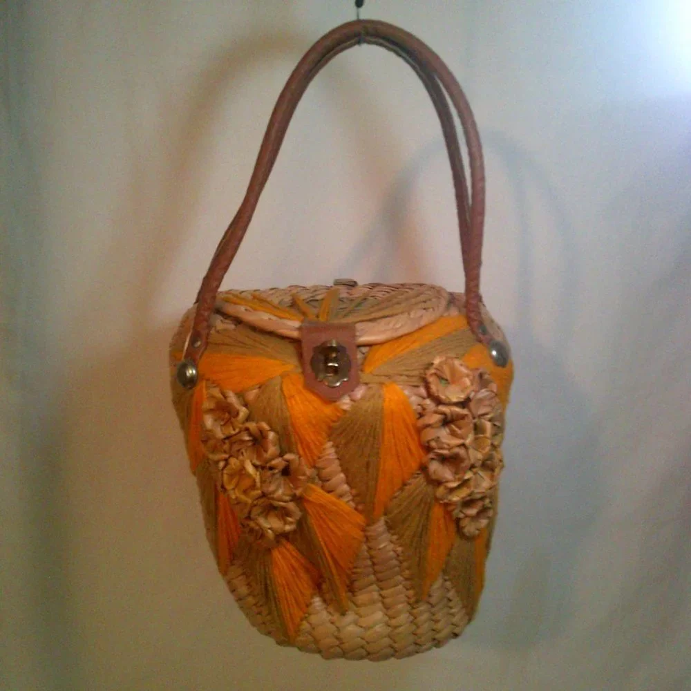 Handbag: Vintage Retro Straw Woven with Yarn